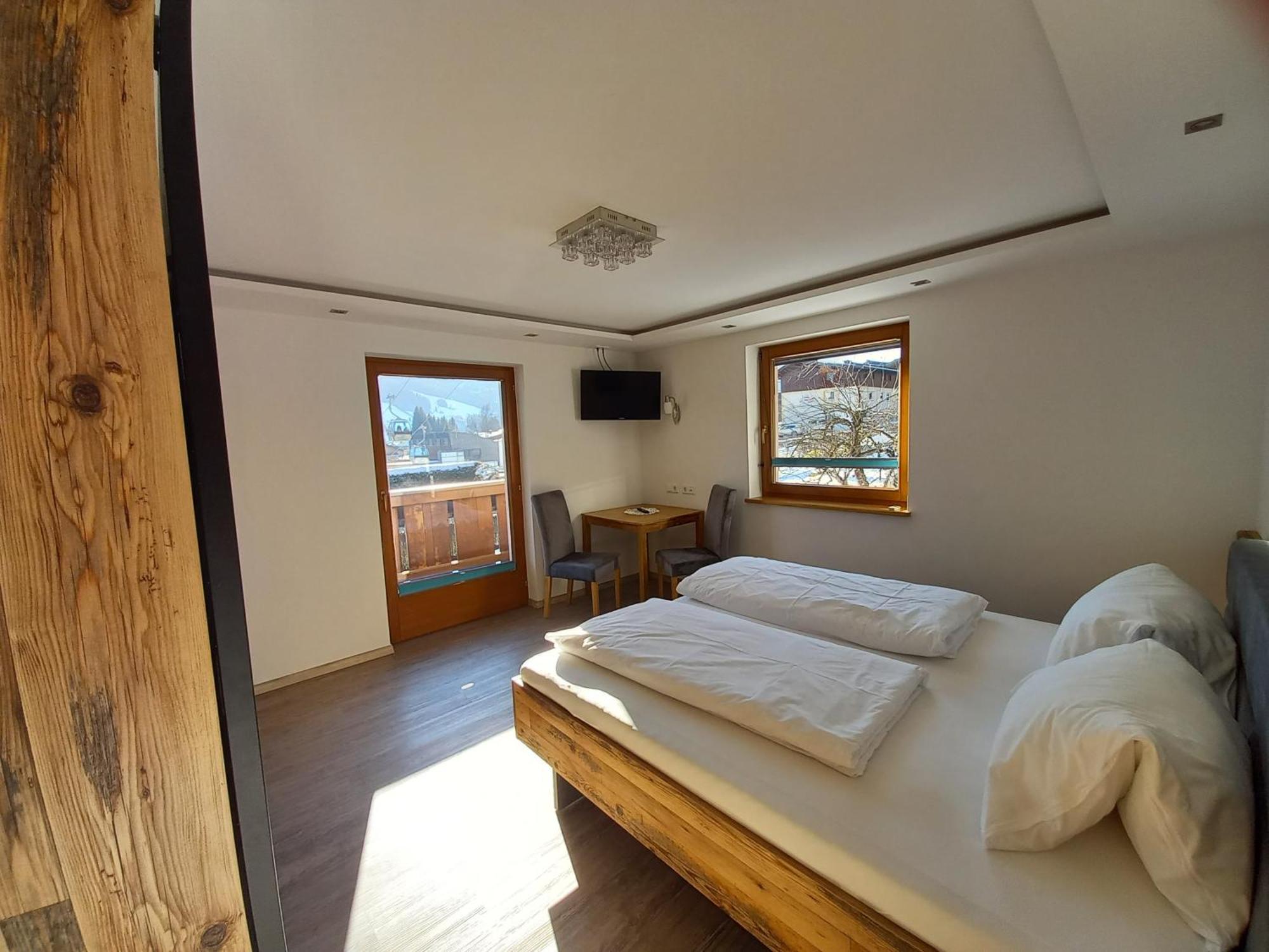 Haus Scharler, Talstation Otel Neukirchen am Großvenediger Dış mekan fotoğraf