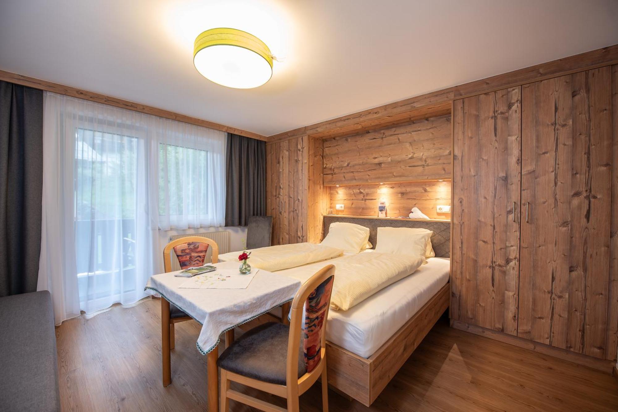 Haus Scharler, Talstation Otel Neukirchen am Großvenediger Dış mekan fotoğraf